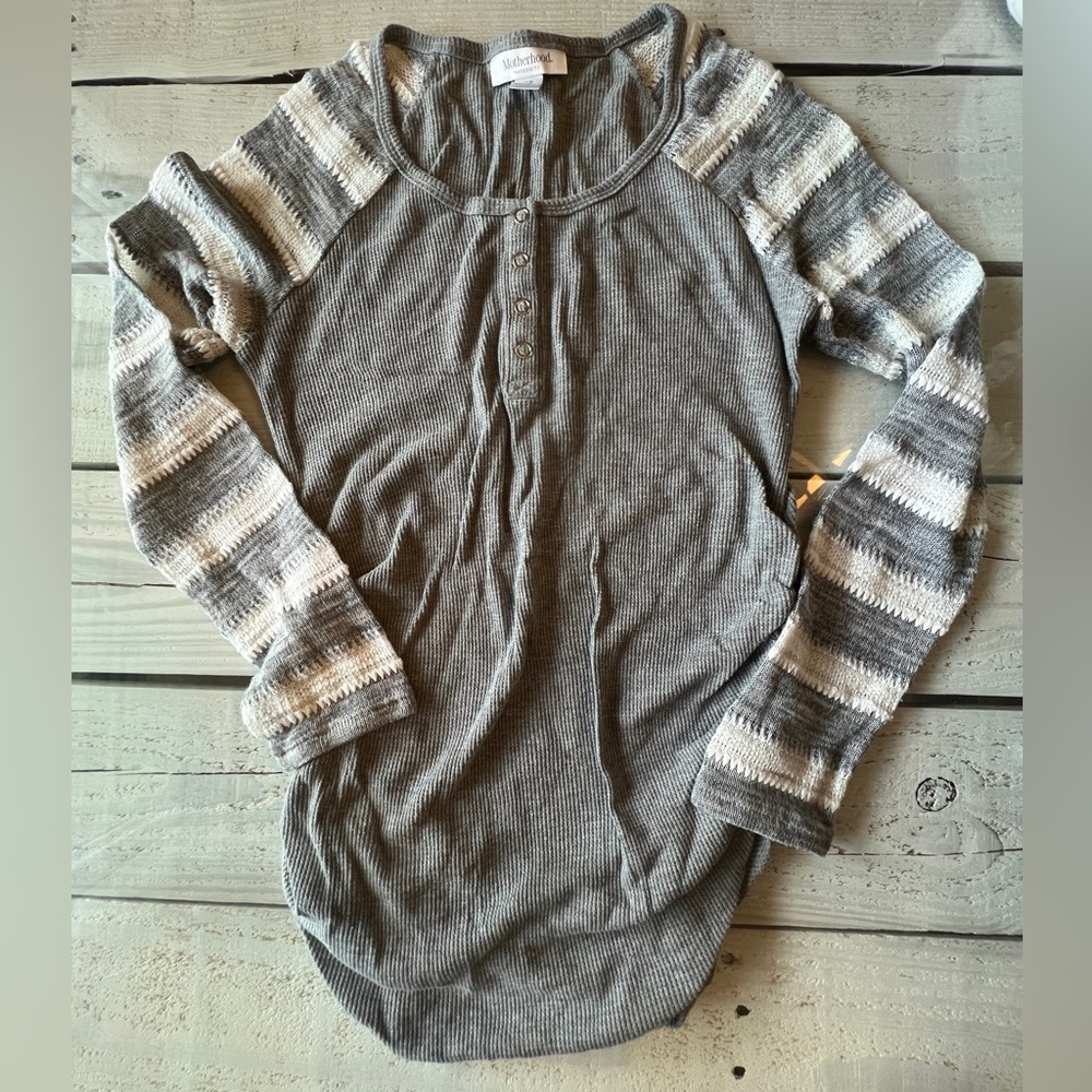 Motherhood maternity sweater | Medium